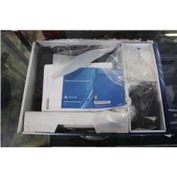 SONY PLAYSTATION 4 IN BOX