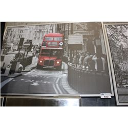 FRAMED PHOTO OF LONDON - DOUBLE DECKER BUS