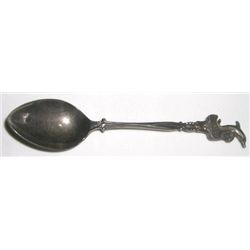 1977 SEAWORLD SPOON STAMPED *1977 SEAWORLD* WITH BEAUTIFUL DOLPHIN DESIGN!! SPOON CAME OUT OF SAFE B