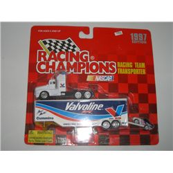 1997 EDITION NASCAR RACING CHAMPIONS *MARK MARTIN-VAVOLINE* IN ORIGINAL PACKAGE!! ITEM CAME OUT OF S