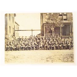 VINTAGE US ARMY COMPANY UNIT GROUP PHOTO