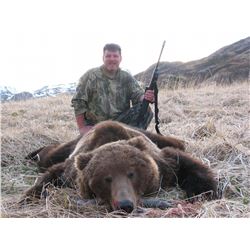 5-day Alaska Trophy Brown Bear and Black Bear Combo Hunt for One Hunter