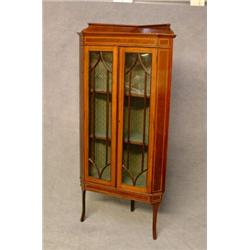 A Good Quality Late Victorian/Edwardian Inlaid Mahogany Glazed Corner Cupboard on Shaped Cabriole...