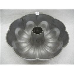Metal Bundt Pan
