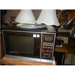 Amana Radarange Microwave