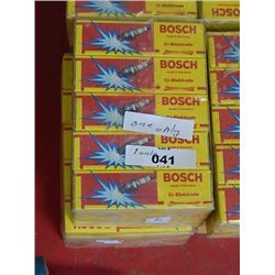 BOSCH SPARK PLUGS - NEW - 10 PER LOT