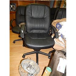 EXECUTIVE OFFICE CHAIR - LIKE NEW