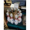 Image 1 : BOWLING PINS AND BALL