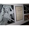 Image 2 : VERY RARE " MAE WEST" HAND SIGNED PROGRAM PAGE, WITH PICTURE IN CUSTOM FRAMED MEMORABILAI DISPLAY