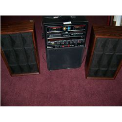 CLASSIC DOUBLE CASSETTE KAROKE  VOICE SOUND SYSTEM & 2 SPEAKERS