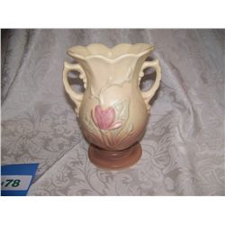 VINTAGE SIGNED AMY HULL POTTERY ROSE BUD VASE 6.5T