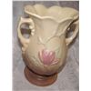 Image 2 : VINTAGE SIGNED AMY HULL POTTERY ROSE BUD VASE 6.5T