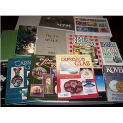 LOT OF (12) ASSORTED LIKE NEW VALUE GUIDES, CATALOGS, PRICE GUIDES & MORE. AS SHOWN