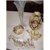 Image 1 : (4) PIECE ASSORTED ANTIQUE /VINTAGE ASSORTED DECORATIVE ARTS LOT,
