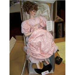 FRANKLIN HEIRLOOM DOLLS. WITH ORIGINAL BOX, NOT REMOVED.