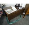 Image 1 : Walnut Drop Leaf Table