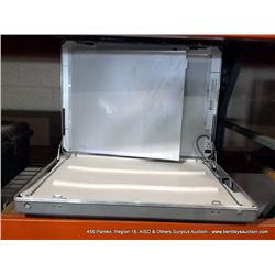 MACBETH "THE JUDGE" ILLUMINATION TABLE