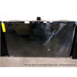 SEIKI 50" WALL MOUNT TV