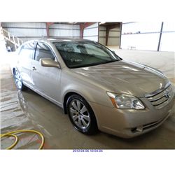 2005 - TOYOTA AVALON  XLS