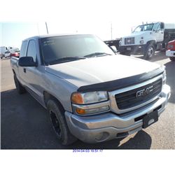 2004 - GMC SIERRA