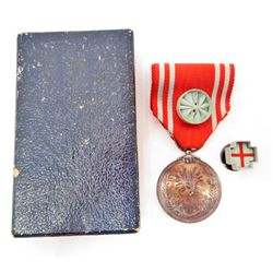 VINTAGE JAPANESE RED CROSS NAVY LIFE MEMEBER MEDAL