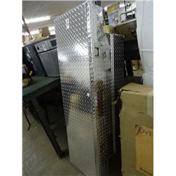 Diamond Plate Truck Tool Box