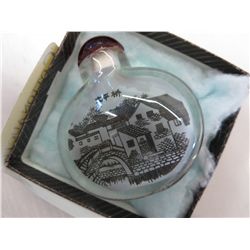 Hand painted crystal snuff bottle 2" tall