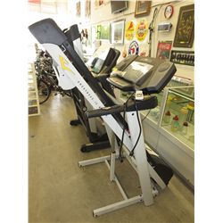 Everlast treadmill with remote