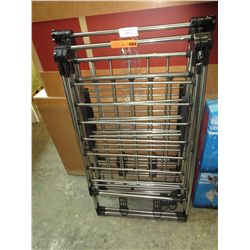 2 Clothes drying racks.