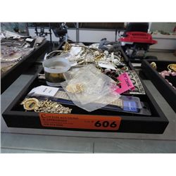 Tray of rhinestone & costume jewelry