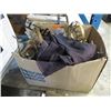 Image 1 : Box of decorative household items