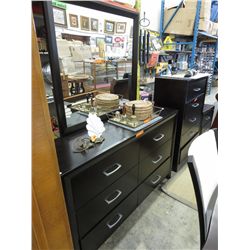 NEW - 4 pc bedroom set