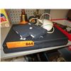 Image 1 : Gateway 2000 floppy disk drive and notebook