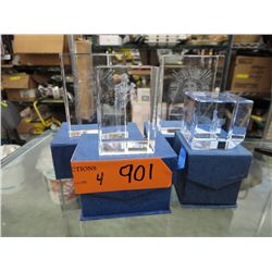 4 Crystal hologram paperweights