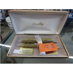 Bradley pen & pencil set in gift box.