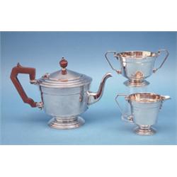 A George V 3-piece silver teaset, of art deco circular form, Birmingham 1930 26oz (gross) £180-24...