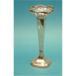 A George V silver specimen vase, with pierced rim, Chester 1911 11ins £80-100...