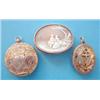 Image 1 : A Victorian gold oval locket pendant, the front with applied ships anchor, the reverse foliate en...