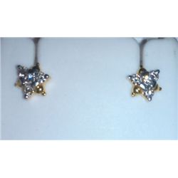2.62g Earring Made of 18Kt Gold ,0.42 Ct Diamond