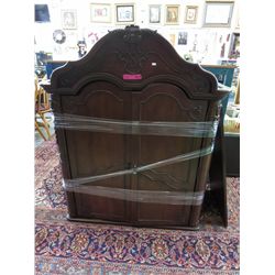 Armoire hutch, with shelf
