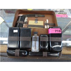 Vintage personal travel case
