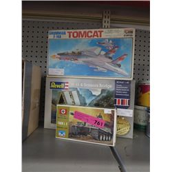 3 vintage model kits