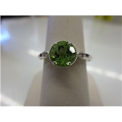 Ladies peridot & diamond dinner ring