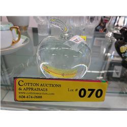 Crystal apple paperweight