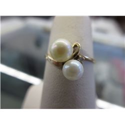 10KT yellow gold Pearl & Diamond ring