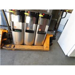 Hydraulic pallet jack