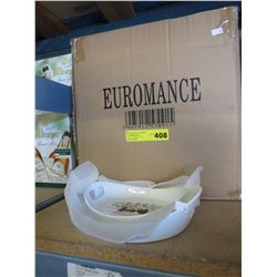 Case of glazed ceramic trays