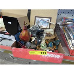 Box of decorative & household items