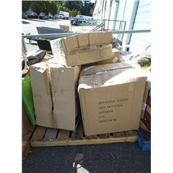Pallet lot of bathroom accessories