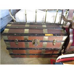 1890's hump top trunk